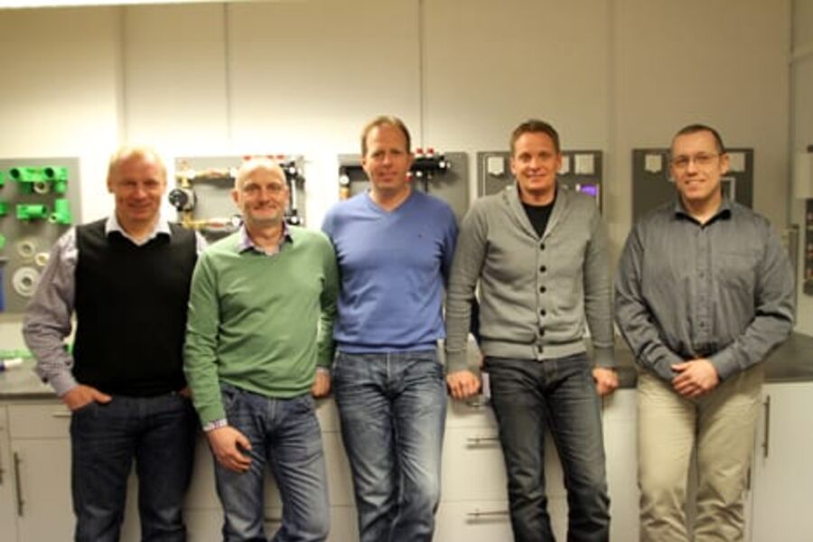 Her har vi gjengen fra Uponor som vil være en del av miljøet på det nye kompetansesenteret i Oslo. Fra venstre Petter Vang, Finn Olaussen,Lasse Andersen, Lars Røkke og Kåre Thoresen.