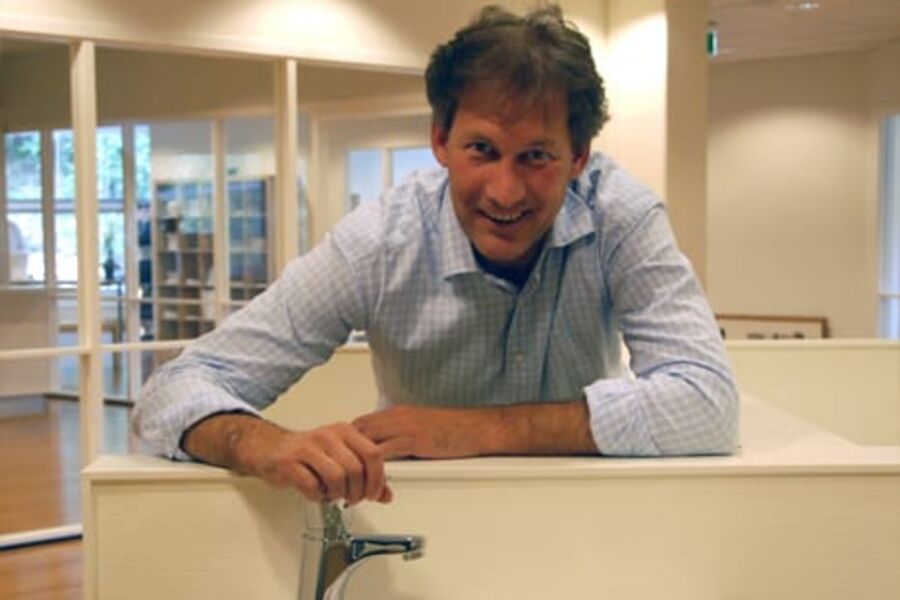 - Alle våre kraner er godkjent av SINTEF Byggforsk for bruk i Norge, sier Bjørn Fredricson hos Gustavsberg. Foto: Per Henriksen