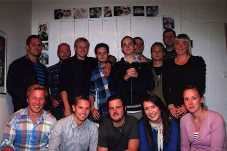 Her ser vi 14 av de 16 VVS-studentene fra Høgskolen i Sør-Trøndelag som skal på ISH-messen i Frankfurt.