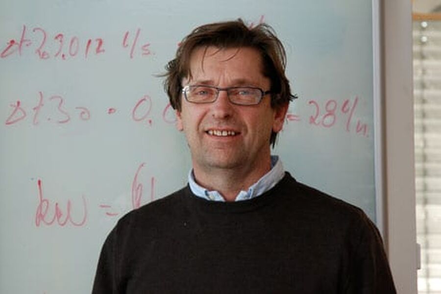 Sannheten om vannbåren varme og økonomi er at det er latterlig billig når du ser på levetiden: 90 prosent av anlegget holder husets levetid sier Svein Marienborg.