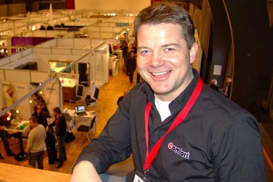 - Vi ønsker også å sette fokus på det viktigste i butikken, de ansatte sier adm.direktør Knut Strand Jacobsen i Comfort. Til uken samler han 100 butikkansatte foran kjedens kick off den 15.-16.februar.