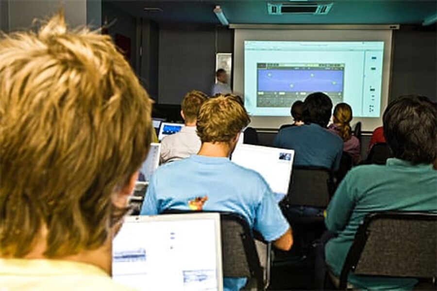 Prosjektet har til hensikt å gi elever i videregående skole kunnskap om lokale energibedrifter og oljeselskap. Illustrasjonsfoto.