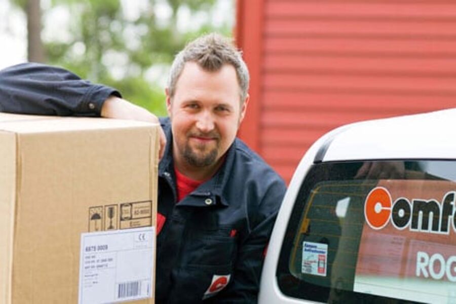 Til hun som har alt, fra han som vil gi noe som varmer lenge: Gi gavekort på en rørlegger. Da kan hun bestemme selv hva gaven skal brukes til.