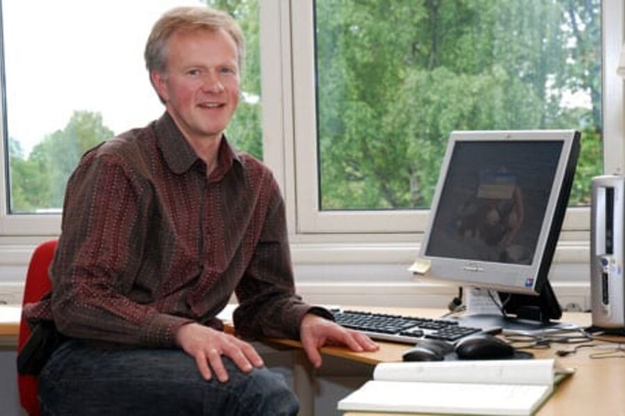 Prof. Mads Mysen, Høgskolen i Oslo/SINTEF er artikkelforfatter sammen med Siv. Ing. Kristoffer J. Polak , Standard Norge