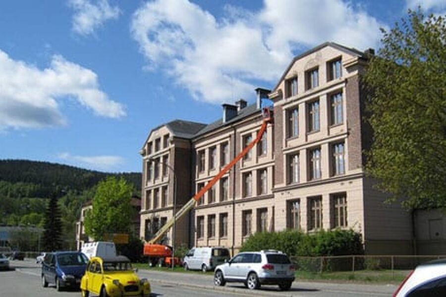 Brød & Miljø frokostmøter er et samarbeid mellom NAL|Ecobox, Oslo kommune, Byggemiljø, Grønn Byggallianse, Statsbygg, FutureBuilt og Lavenergiprogrammet.