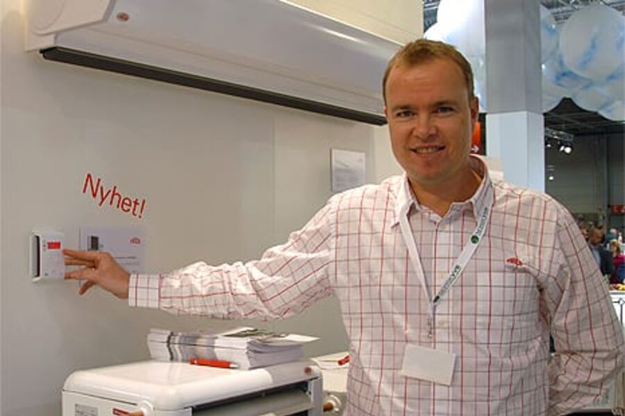 - Våre luftporter og varmevifter blir smartere og får ny funksjonalitet med den nye reguleringen, sier Helge Myrvold hos Frico. Foto: Per Henriksen.