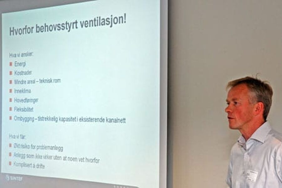  På sikt vil det bli krav til behovsstyring av all energibruk, også i gamle bygg sa Mads Mysen under seminaret.