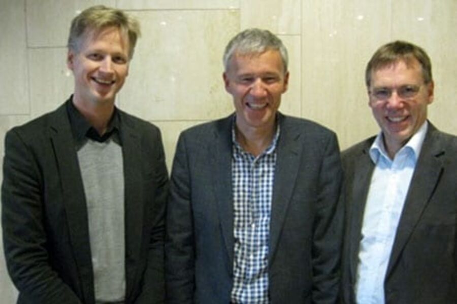 Her er begge firmaene representert ved Tor Hoel, Pro Teknologi, adm. dir John Nyheim - Norconsult, og daglig leder Brynjulf Skjulsvik - Pro Teknologi.