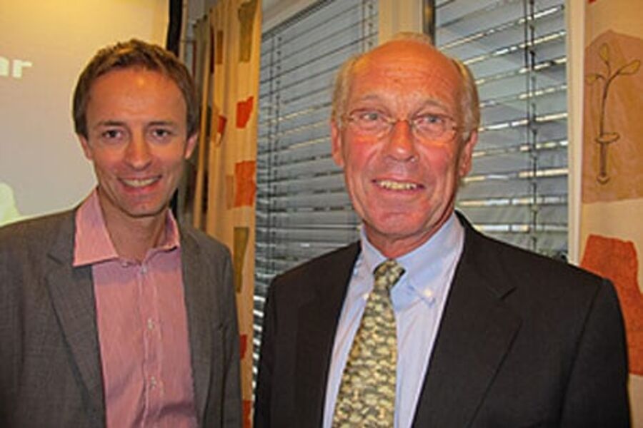 COWIs konst. administrerende direktør Terje Bygland Nikolaisen (t.v) sammen med professor i klimastrategi ved Handelshøyskolen BI, Jørgen Randers.