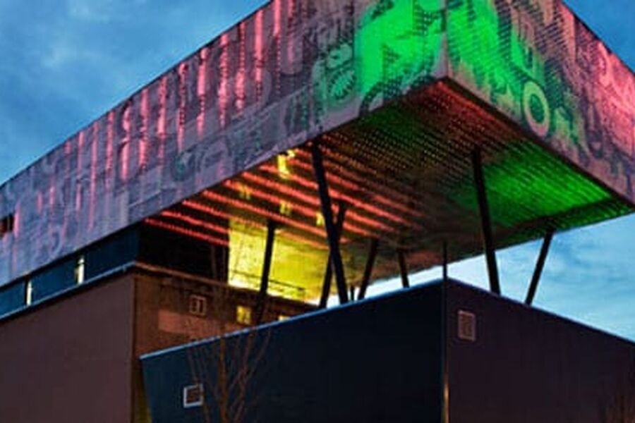 Sammen med partnere har Entra bygget Rockheim i Trondheim. Bygget er nylig blitt ferdig. Entra eier bygget hvor Norges nasjonale museum for pop og rock holder til.