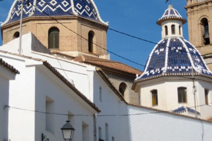 Altea  et av ufluktsmålene som skal besøkes innimellom intensiv Mesterutdanning under Spanias sol.Foto Jon Henriksen
