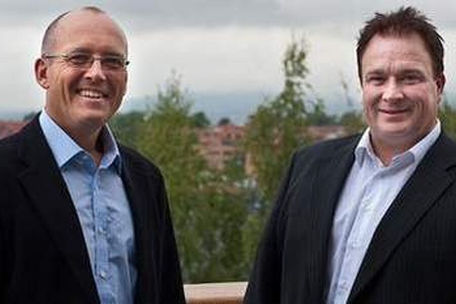 Administrerende direktør Sverre Kjenne (t.v) og markedsdirektør Peter Mikael Høvik i Sønnico Installasjon AS. Foto: Sønnico