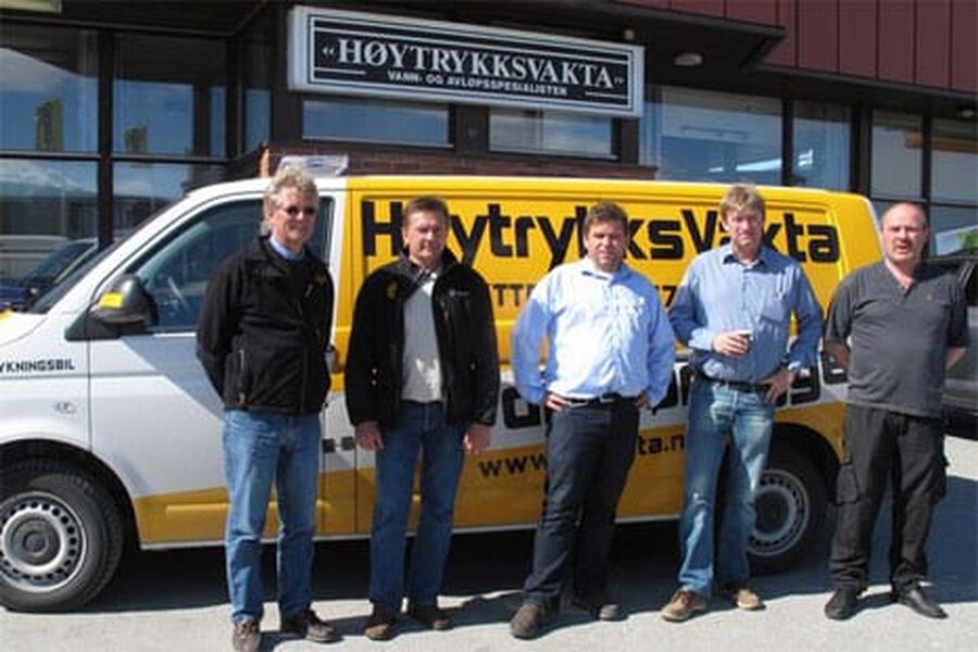 Personer på bilde: Per C Nordby, Kjell Aldar, Per Olsen, Carl C Sibbern og Svein H Richardsen.