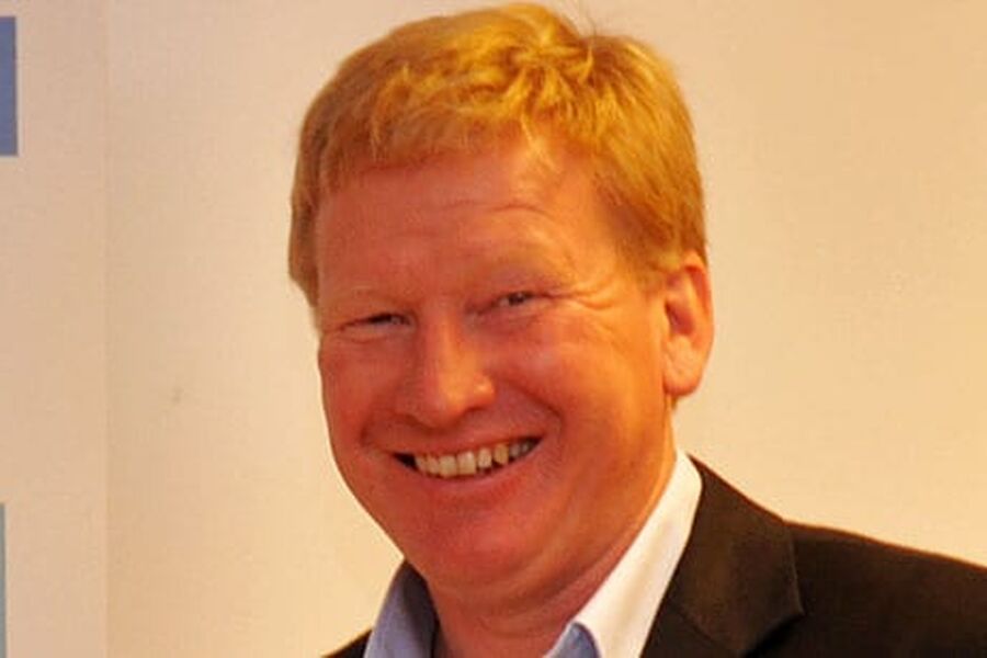 Øyvind Christiansen hos Armaturjonsson AS kan smile bredt om agen. Salget har så langt i år vært meget bra.