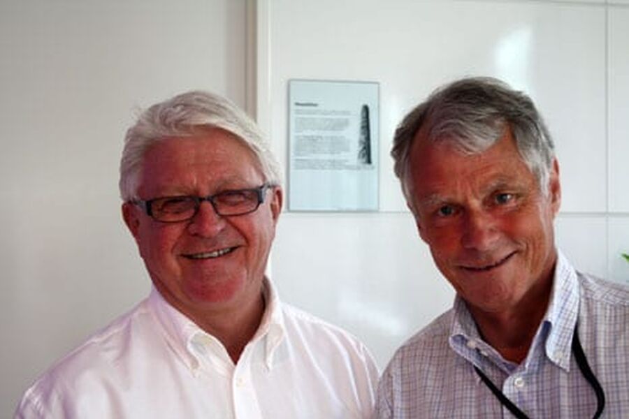 Norsk Varmetekniske Forening (NVF)og Rolf Blaker ( til høyre )hadde i forrige uke invitert adm.direktør Thore Sydtangen til et foredrag om fornybare energiressurser. Temaet var bruk av solarsystemer i nye varmeløsninger.