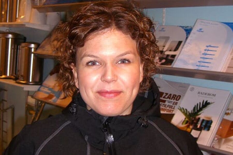 - Vi har nylig ansatt to nye medarbeidere og teller totalt 12 ansatte. Vi skal inn i nytt bygg i løpet av mai i år og skal åpne ny butikk i juni, sier Tone Øren i Florø Rør.