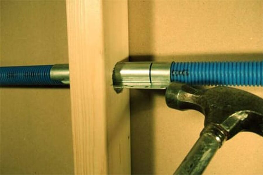 Stopper spikeren før den går inn i gassrør.