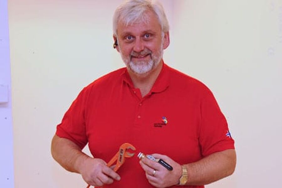 Strykprosenten må ned,og derfor har vi iverksatt tiltak som bidra til det sier faglig leder Helge Andersen i Opplæringskontoret for Rørleggerfaget.