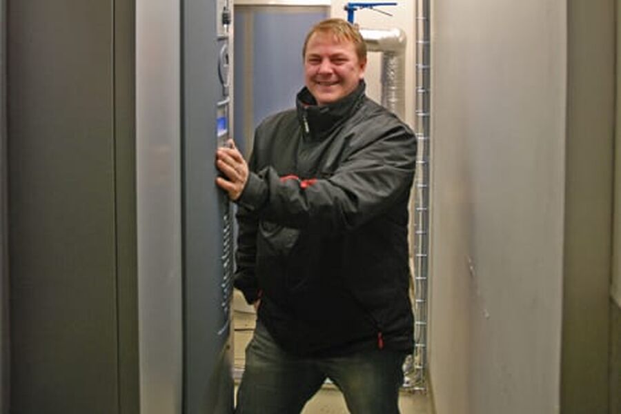 Salgsingeniør Tommy Asp i Alpha-InnoTec Norge AS.