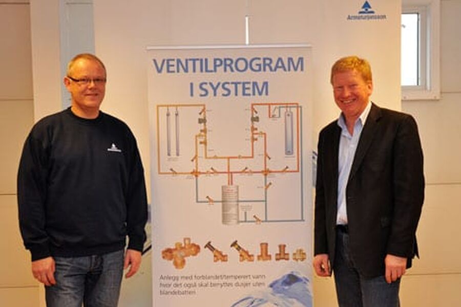 Salgskonsulent Kjell Magne Olsen og salgsleder Øyvind Christiansen skal lære VVS bransjen om blandeventiler  og Armaturjonsson skal selge mange flere JRG-ventiler.