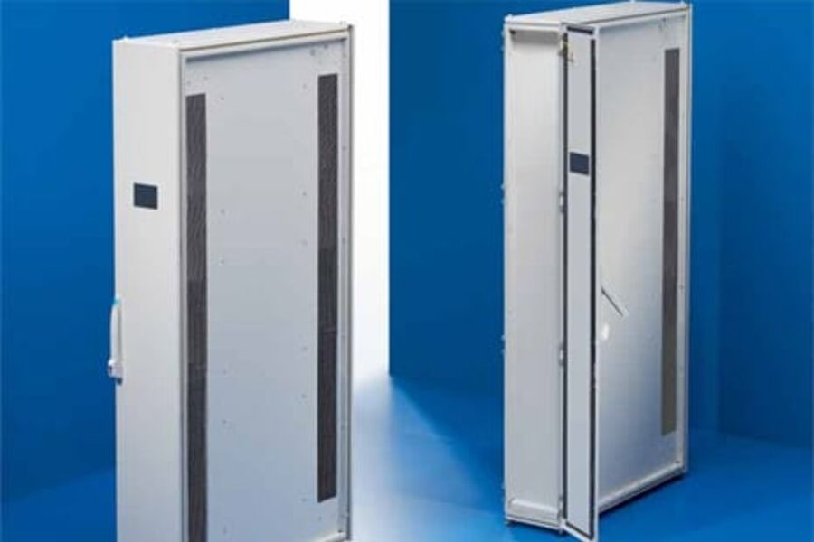 Smart kjøling av 19 server-rack, som blant annet kan bestykkes med sensorer for røyk, fuktighet, brann etc. og touchskjerm.