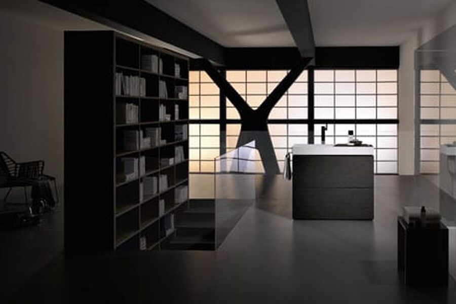 Methaphor åpner nye designmuligheter: Gulvmodellen som fokuspunkt plasseres enten fritt i rommet eller ved vegg.