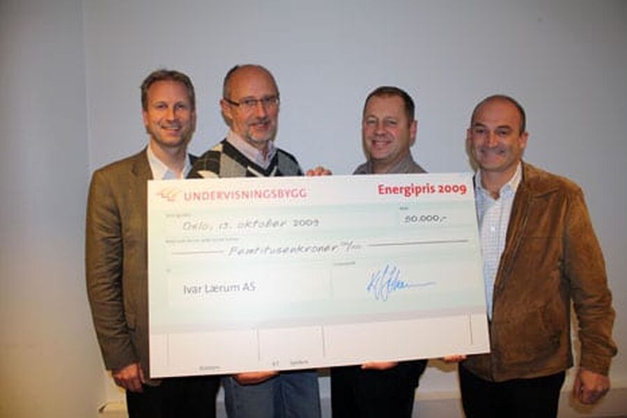 Representanter for Ivar Lærum sitt vinnerforslag: Jo Helge Gilje (SGP varmeteknikk AS), Olav Lærum (Ivar Lærum AS), Rolf Birketvedt (Matene AS)og Christian Hagemann (Bio8).