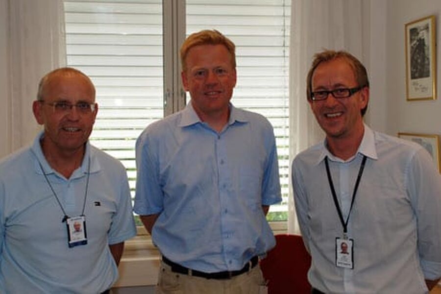 Konstituert konserndirektør i SINTEF Byggforsk Ernst H. Kristiansen, styreleder i Stiftelsen Byggsertifisering Jan-Henry Hansen og forskningssjef i SINTEF Byggforsk Kunnskapssystemer og Sertifisering, Kim Robert Lisø. Kilde: SINTEF Byggforsk.