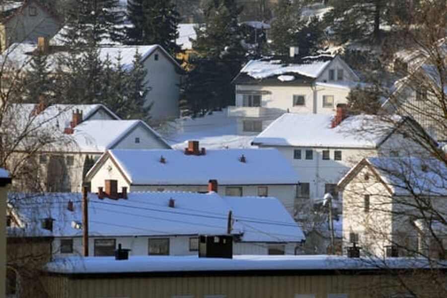 Huffda! Men det gjentar seg hvert år, vinteren kommer. Bedre isolajon må til mener Enova og frister med Østerrike-tur til de som er kjappe. Foto: Pressebase.no