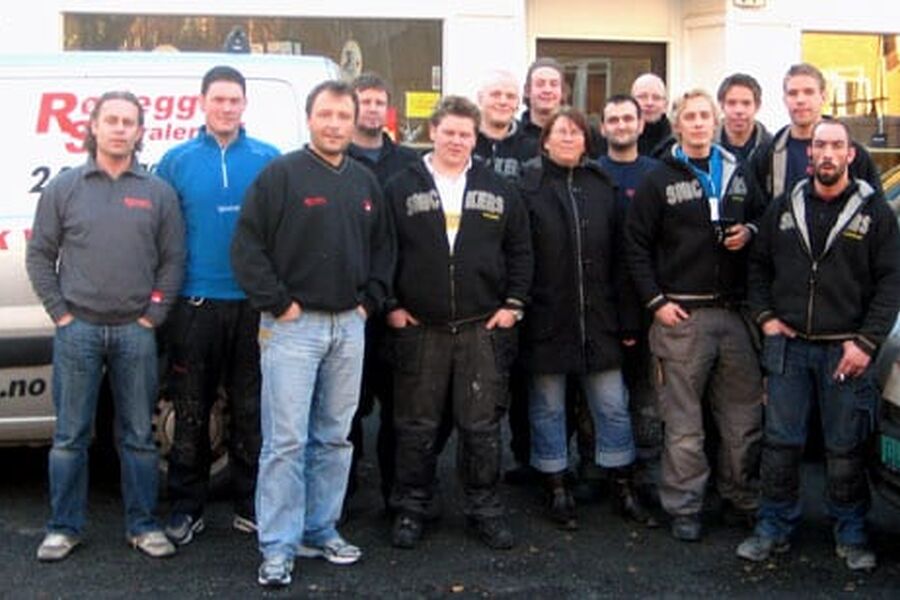 Her har vi alle ansatte i Rørleggersentralen AS samlet. De er svært tilfreds med reslutatet av kampanjen.