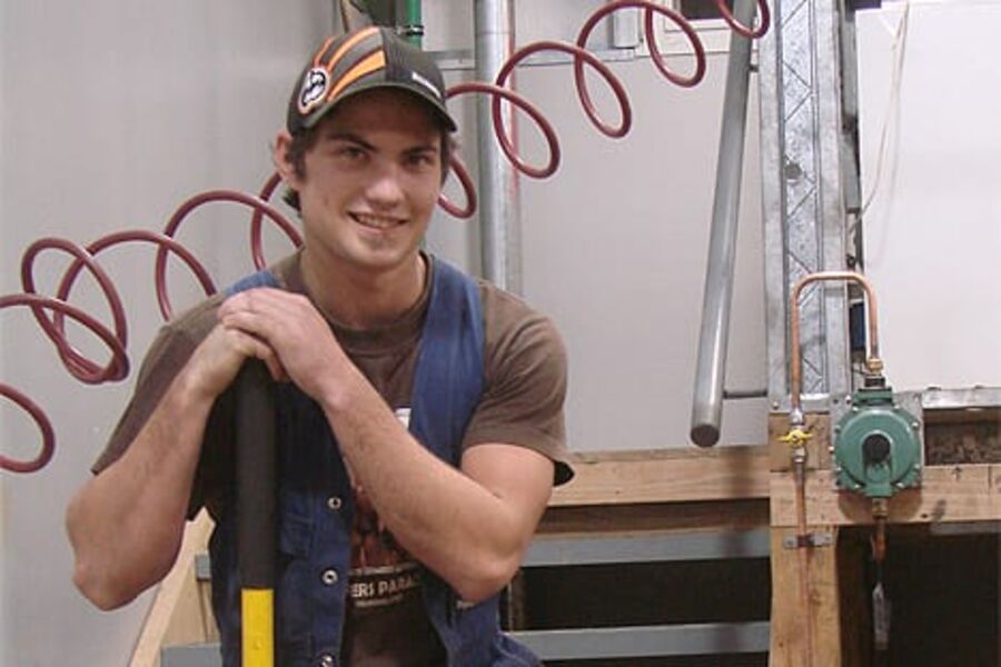 Byggenæringen har stort behov for unge fagfolk i fremtiden også, og oppforedrer unge til å satse på bygg- og anlegg. Illustrasjonsfoto.