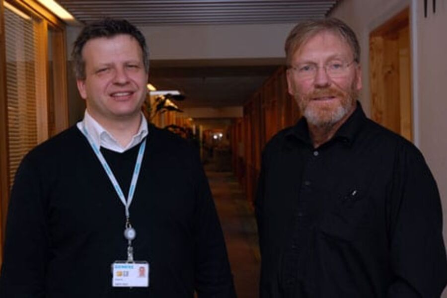 Avdelingsleder Dagfinn Damm og Ingeniør Hans Skjulsvik i Siemens divisjon for byggautomatisering, SBT.