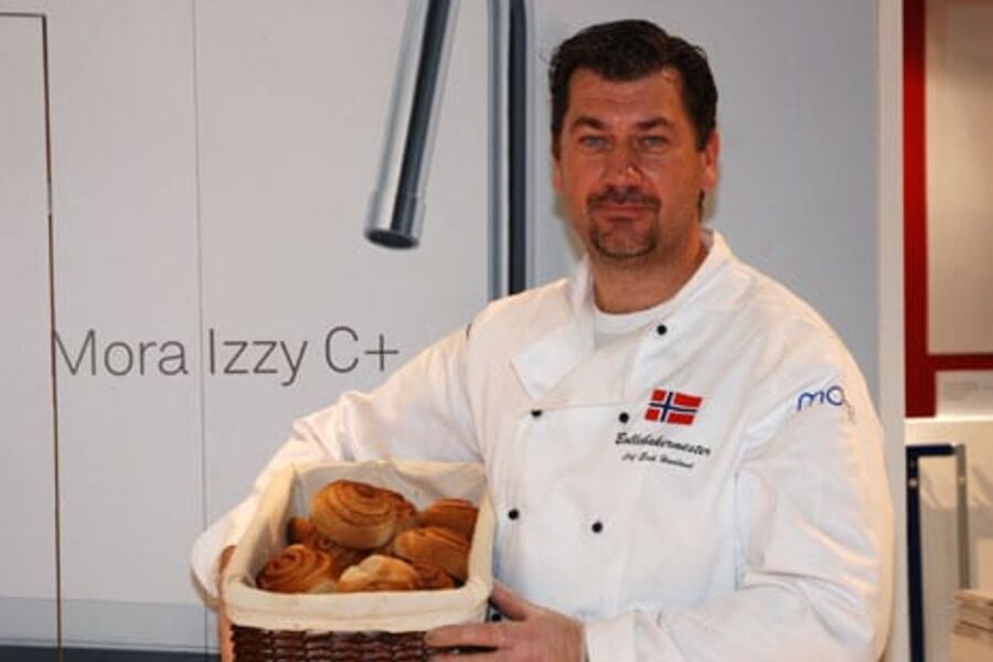 Bollebaker Leif Erik Haaland arbeider til daglig i markedsavdelingen hos Ostnor Norge.