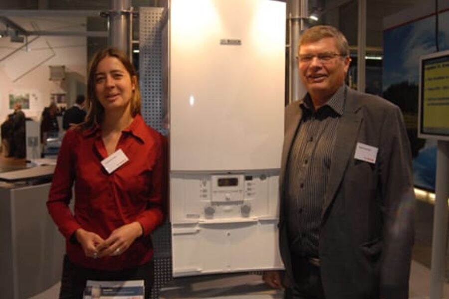 Har tro på gass: Johanna Ender og Kjetil Gøystdal i Robert Bosch AS. Foto: Per HEnriksen