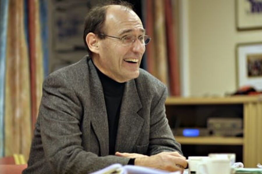 Tidligare varaordfører Ivar Steinsland i Sund kommune oppfordrer til å bruke 15 milliarder regjeringen.