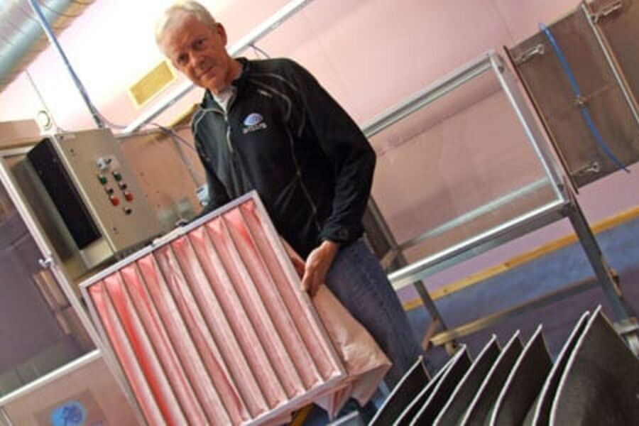 Interfil AS presenterer flere produktnyheter under VVS-dagene 2008. FOU-ansvarlig Alfred Sperstad er godt fornøyd med resultatene etter testingen av de nye produktseriene.