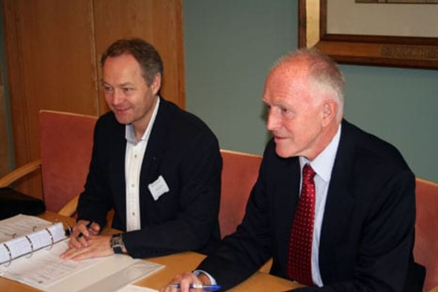 Adm.dir Arne Malonæs, YIT og Adm.dir Øivind Christoffersen, Statsbygg.