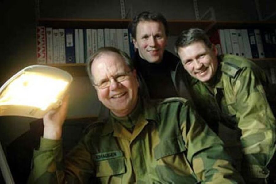 Fra venstre finner vi Markedssjef i MO Østlandet, Åge Mohaugen, prosjektleder Stein Rune Enger og