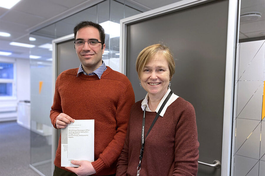 Mehrdad Rabani og avdelingsleder Monica Havskjold.