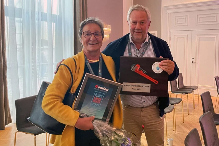 Daglig leder Bergljot Woll og direktør Georg Gran i Gran VVS var stolte over å bli utnevnt til Årets Lærebedrift 2021.