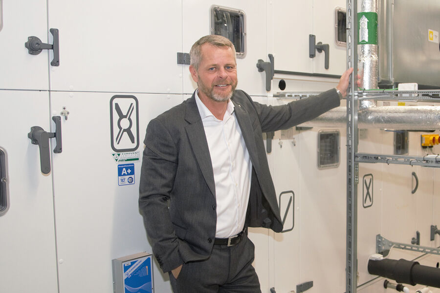 Peter Sønderskov gir seg som leder av TROX Auranor etter 7 år. John Georg Storvik tar fra 1.april over som adm. direktør for TROX Auranor Norge AS.