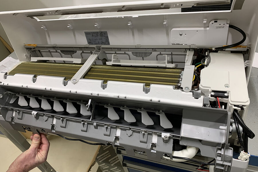 ABK Qviller lanserer i samarbeid med Clivet-Midea - Europas første splitt-aircondition med naturlig kuldemedium.