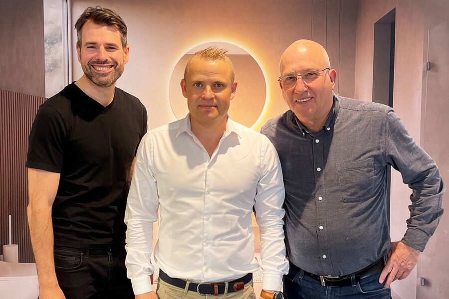 På bildet ser vi fra venstre, Lars Korsbakken, Tommy Ringnes, og Arne Korsbakken. 