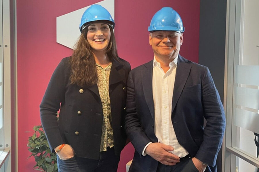 Kari Øgle Kjensberg, adm. direktør i Bademiljø og Comfort-Kjeden (VVS Norge RMB), og Thorbjørn Theie, adm. direktør i VVS Norge.