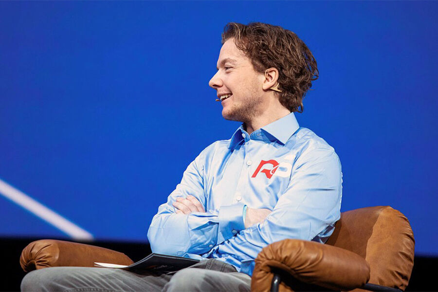 Rørlegger Aksel Halvorsen fra Rørleggersentralen, under paneldebatten.