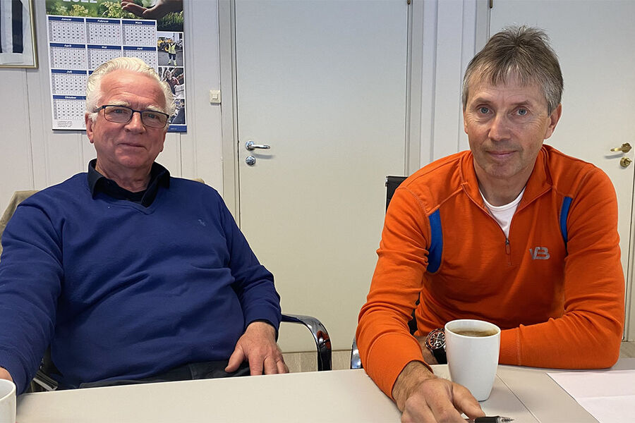 Styreleder i ROR, Baard Aas (til høyre), går i bresjen for å øke kunnskapen til lærlingene og rørleggeren. Einar Mehus er prosjektansvarlig for ROR sitt nye satsingsprosjekt. Foto: Rune Midtskogen