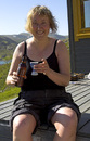 Bølemarsj 2007 - Eva byr på velkomstdrikke