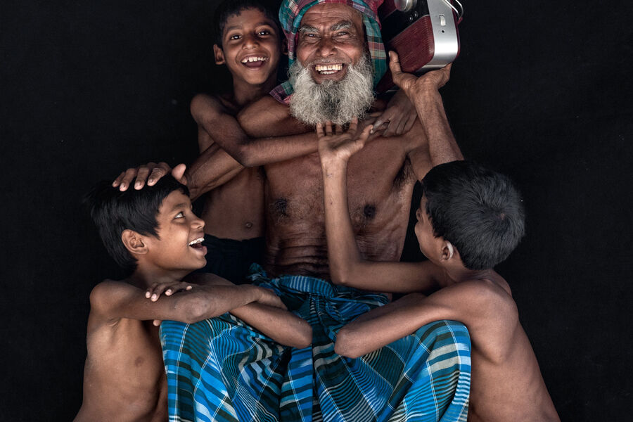 KIDS-AND-GRANDFATHER