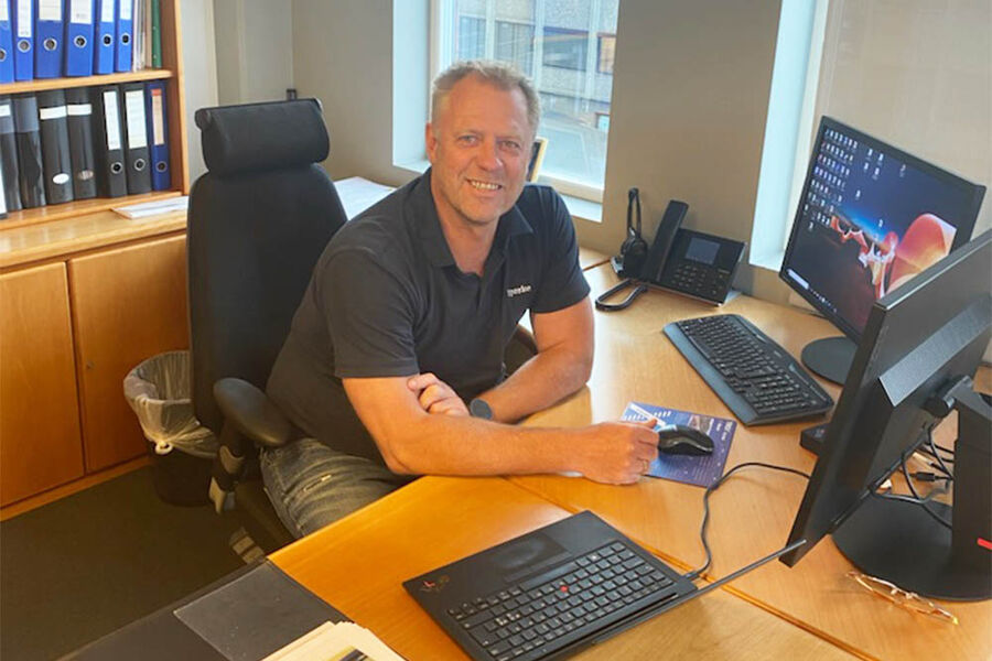 Bjerke Ventilasjon kom inn i den norske inneklimabransjen i 1984, og kan vise til en jevn og god vekst. I dag har Bjerke Gruppen over 50 ansatte og mange store prosjekter i porteføljen. Daglig leder Henning Bjerke, ser lyst på fremtiden for klimabransjen, men det må mere samarbeid til i byggebransjen for å løse kravene til tekniske løsninger i byggene.