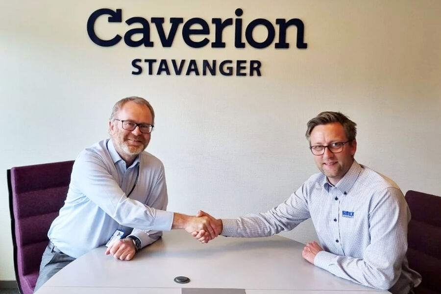 Knut Gaaserud, adm. dir. for Caverion Norge, og Eivind Jørgensen, daglig leder Simex Klima & Kulde i Stavanger, under signeringen. Knut Gaaserud, adm. dir. for Caverion Norge, og Eivind Jørgensen, daglig leder Simex Klima & Kulde i Stavanger, under signeringen.